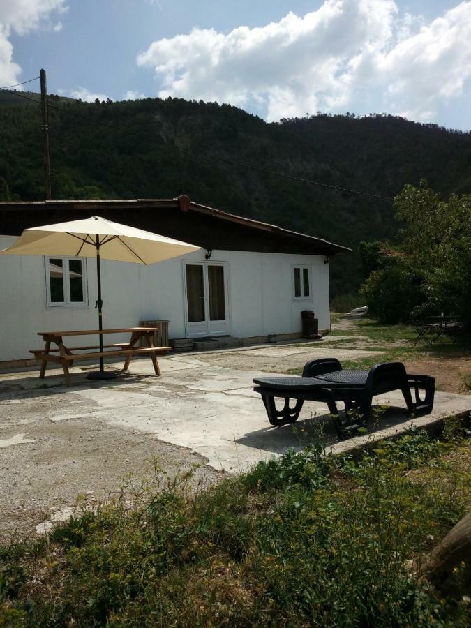 La Ferme Des Cailletiers Chez Marco Lucéram Exterior foto
